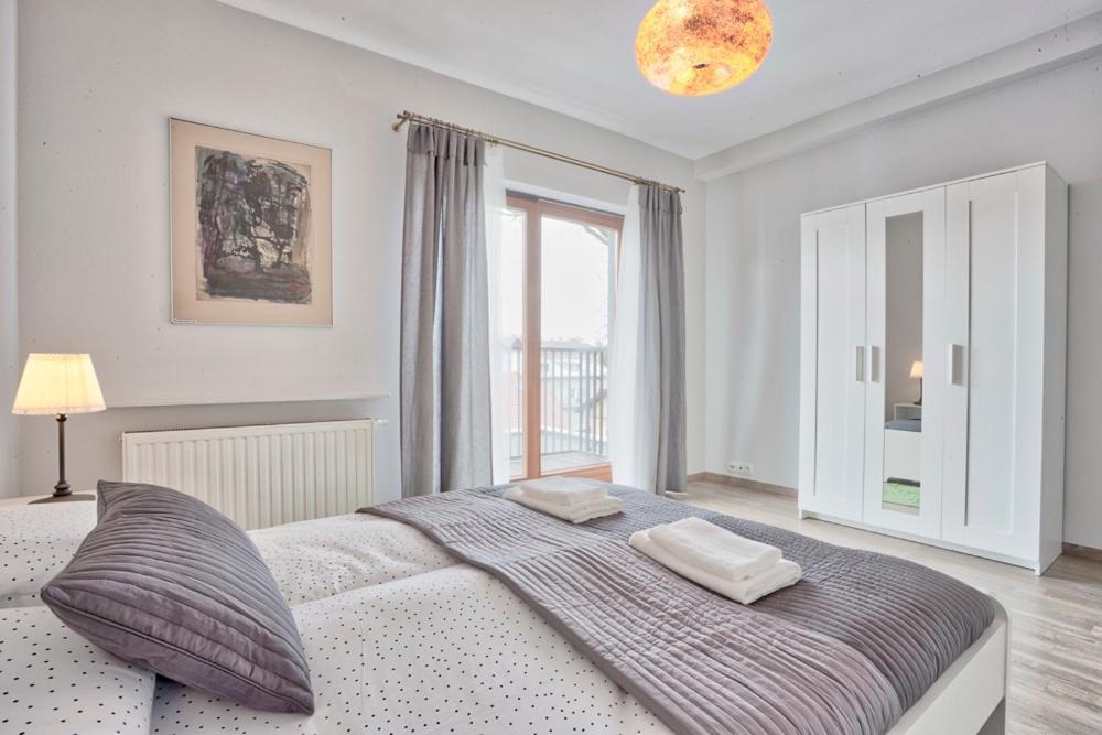 Family Apartment By Tyzenhauz Krasków Εξωτερικό φωτογραφία