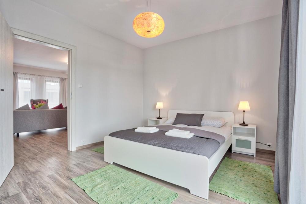 Family Apartment By Tyzenhauz Krasków Εξωτερικό φωτογραφία